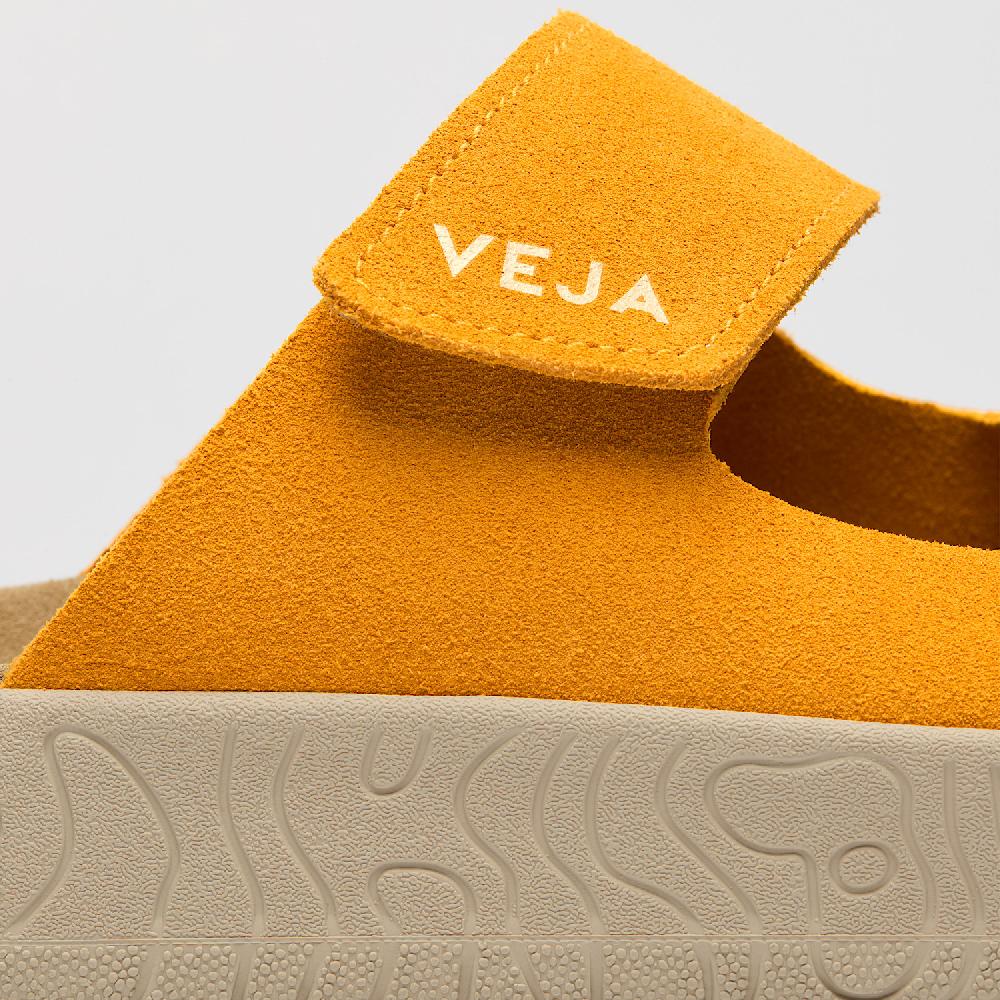 Veja ETNA SUEDE SAFRAN ALMOND