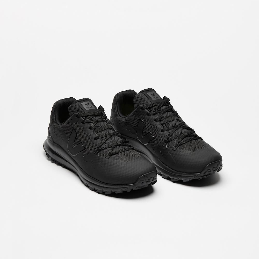Veja FITZ ROY ALVEOMESH FULL BLACK