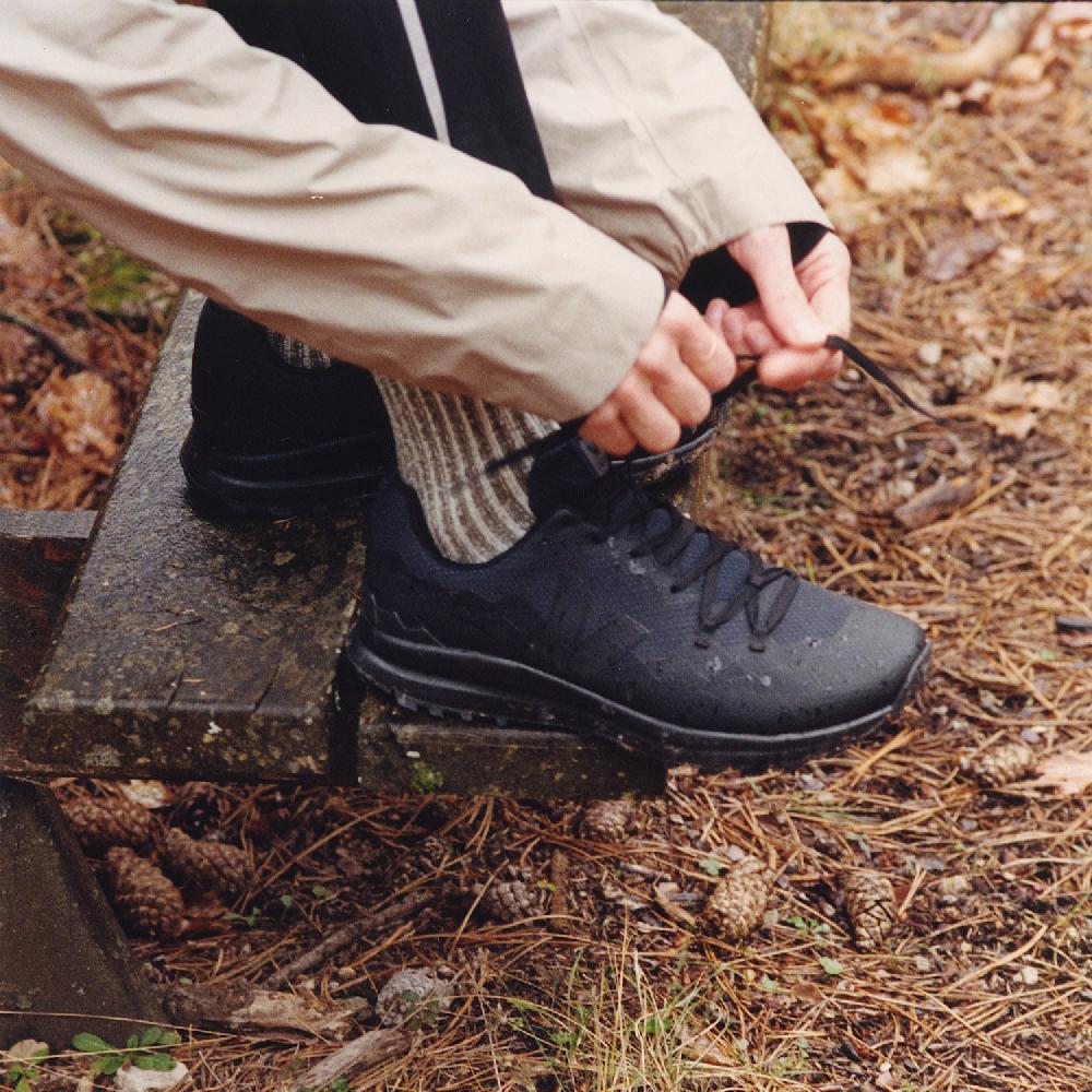 Veja FITZ ROY TREK-SHELL FULL BLACK