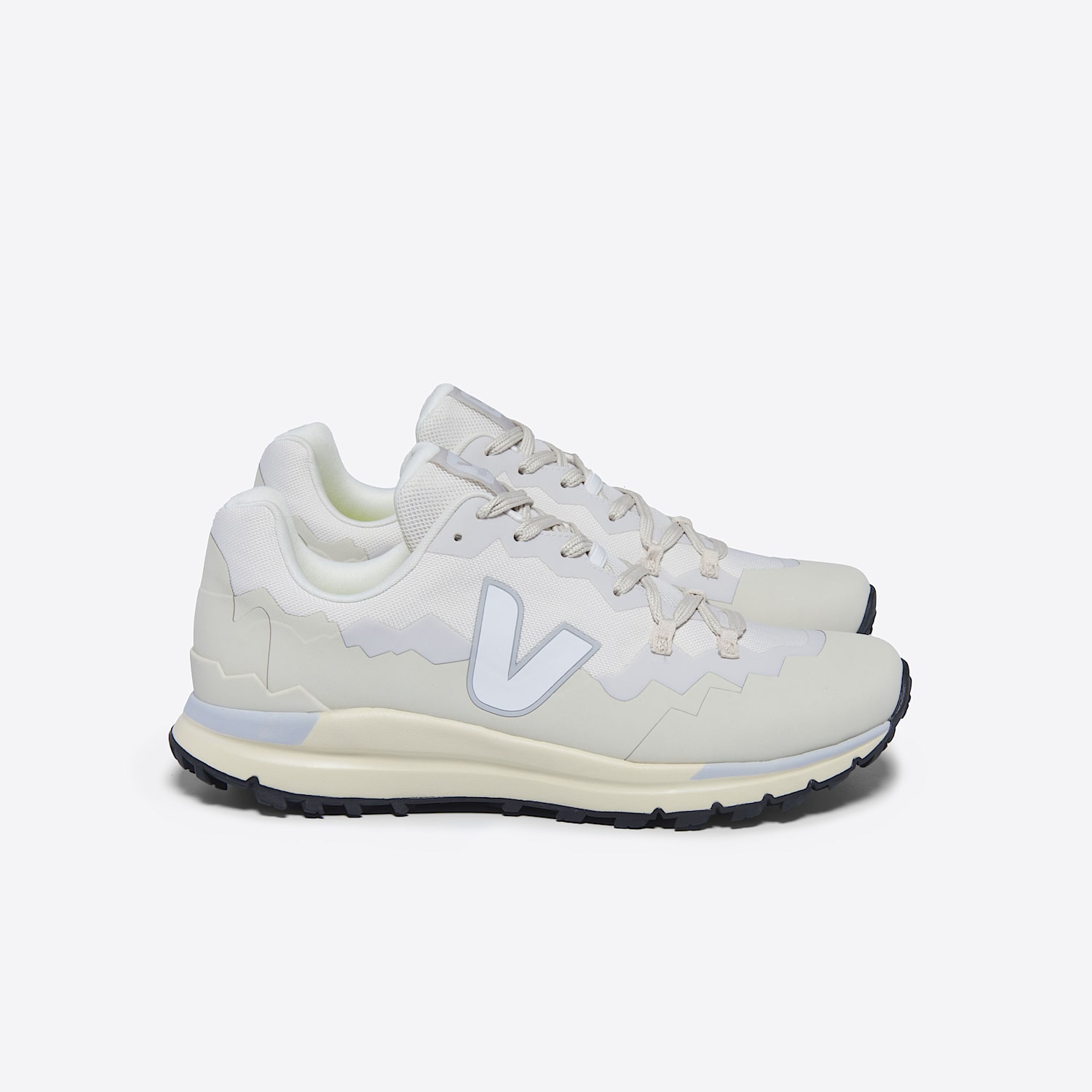 veja FITZ ROY TREK-SHELL GRAVEL WHITE