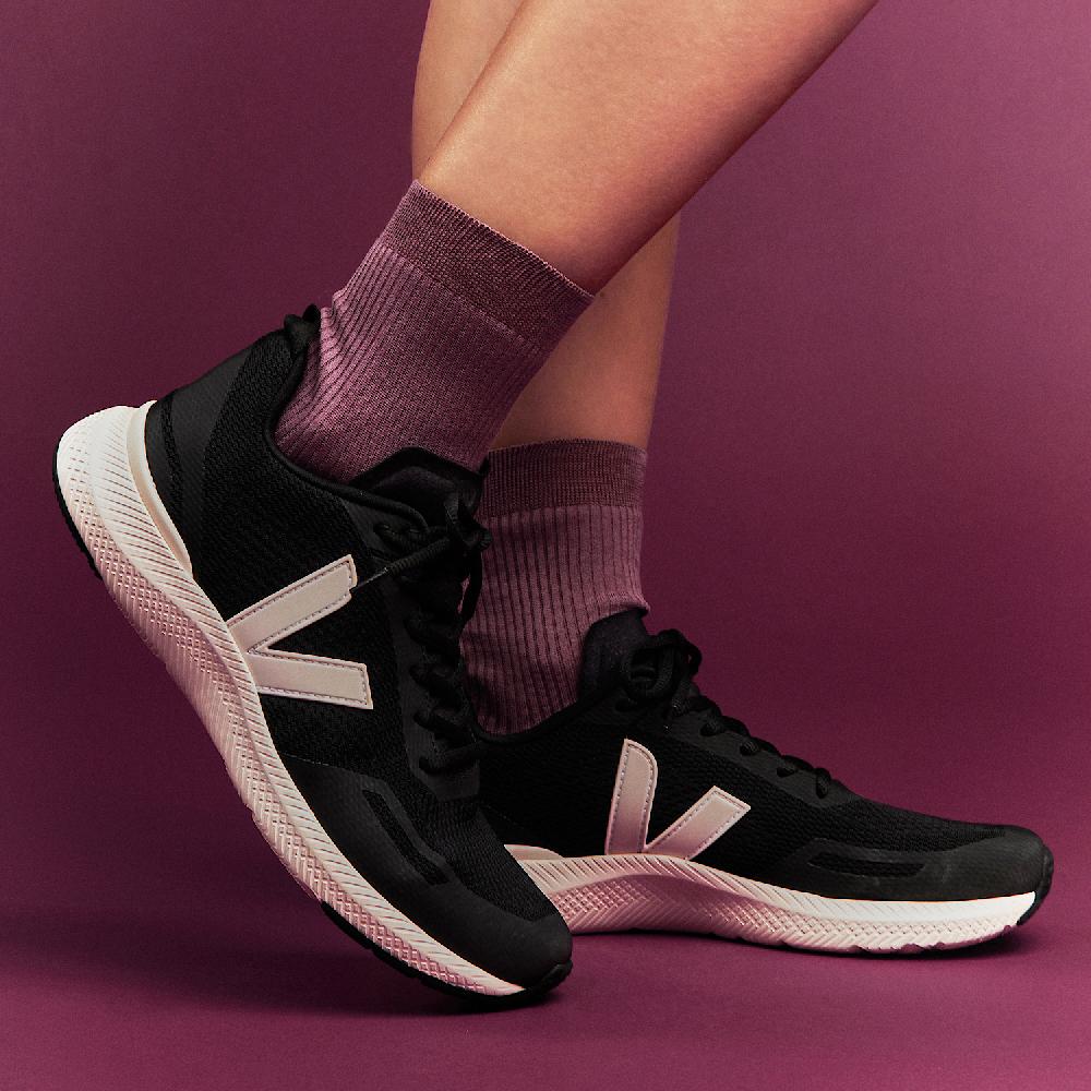 Veja IMPALA ENGINEERED-MESH BLACK CREAM