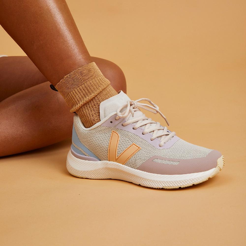 Veja IMPALA ENGINEERED-MESH NATURAL PEACH