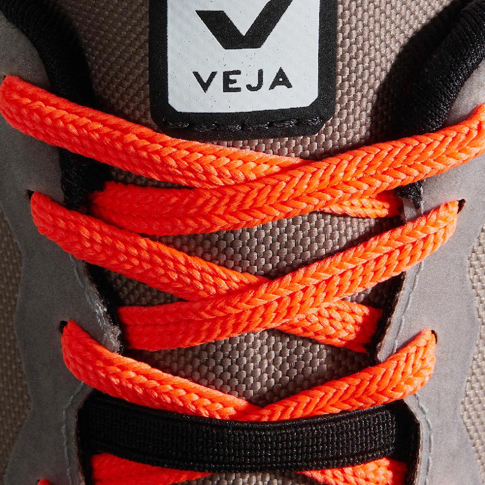 Veja LACES ORANGE FLUO