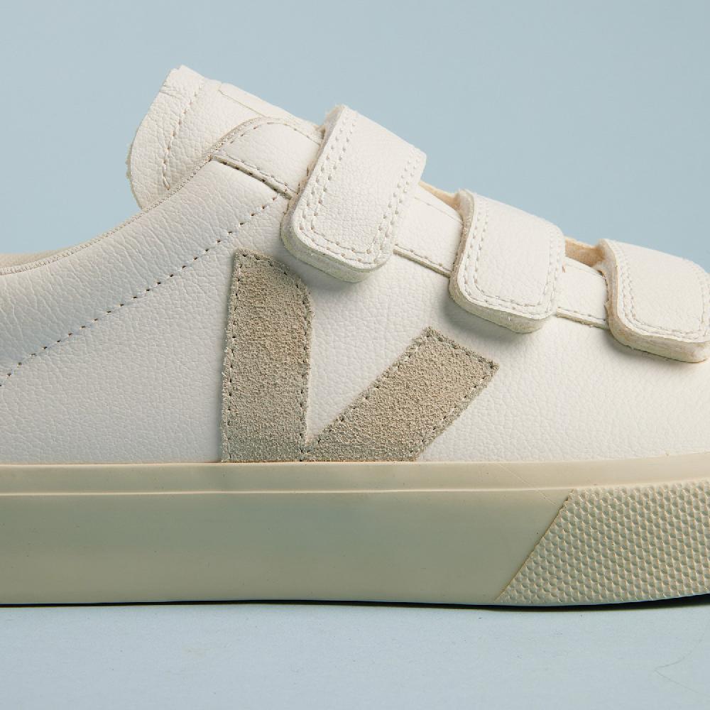 Veja RECIFE LEATHER WHITE NATURAL