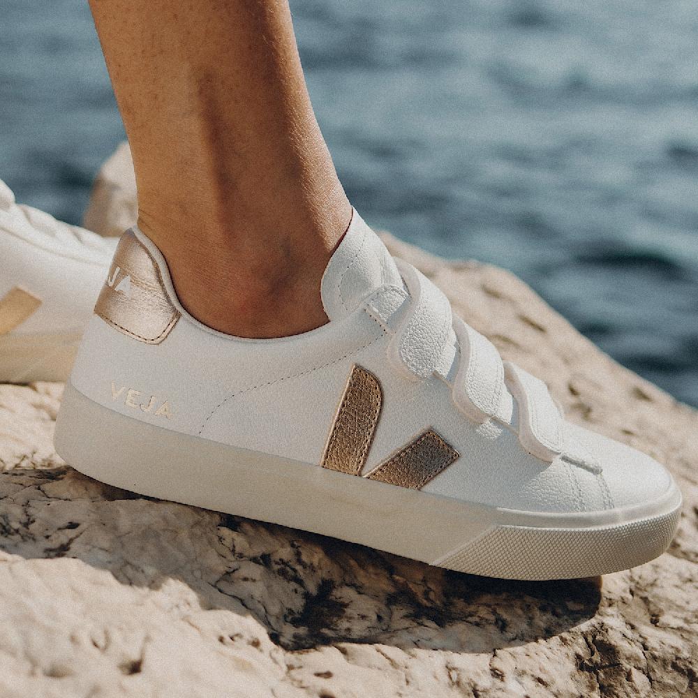 Veja RECIFE LEATHER WHITE PLATINE