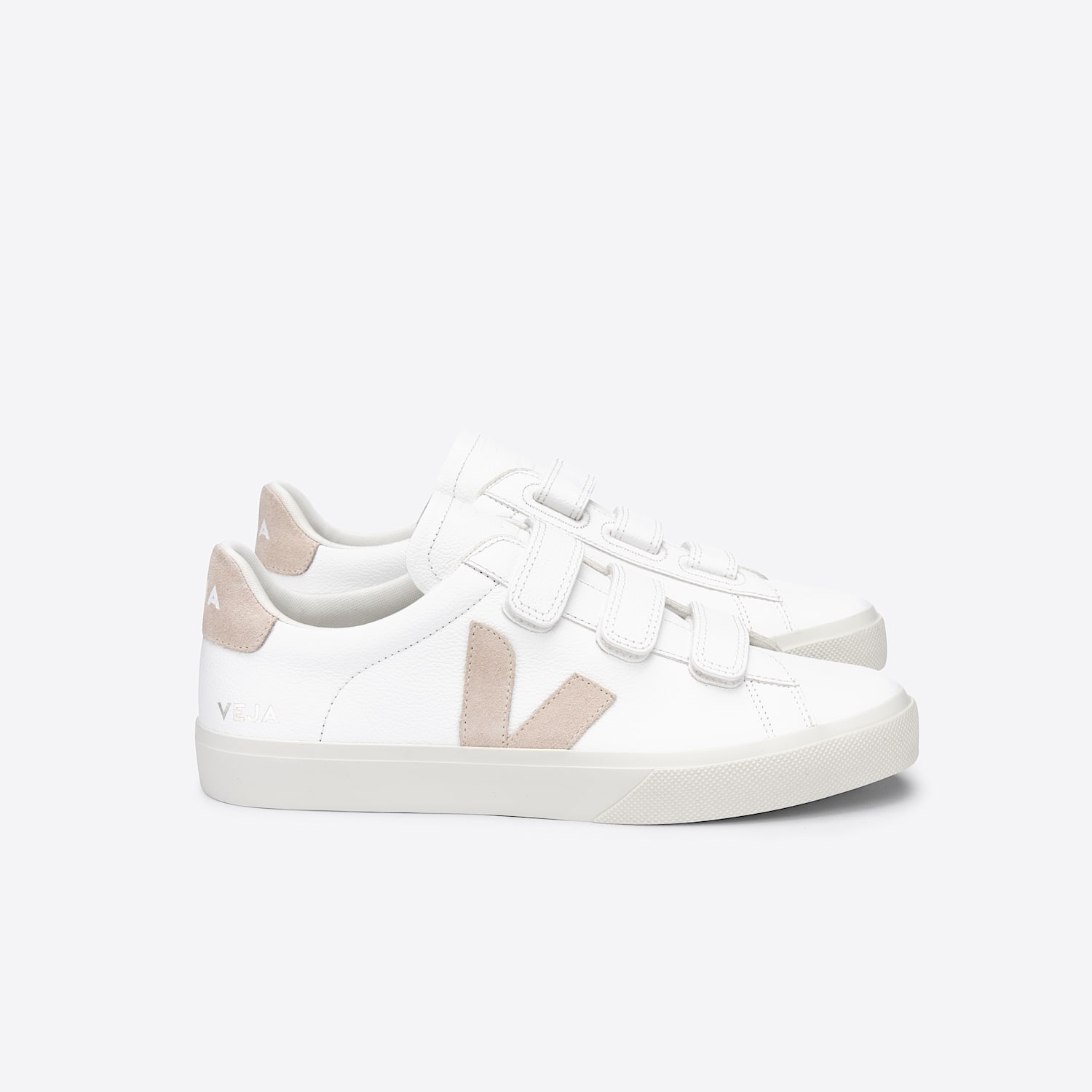 veja RECIFE LEATHER WHITE SABLE