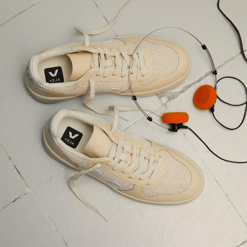 Veja V-10 J-MESH JUTE WHITE