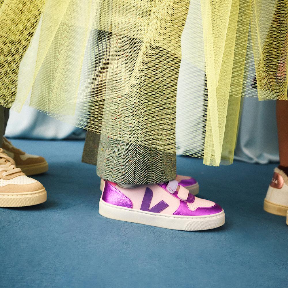 Veja V-10 LEATHER PETALE MULTICO COSMOS