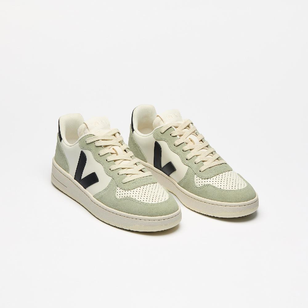 Veja V-10 LEATHER PURE BLACK CLAY