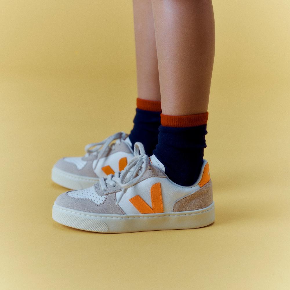 Veja V-10 LEATHER WHITE FURY ALMOND