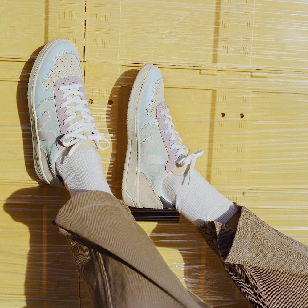 Veja V-10 SUEDE JADE WHITE MULTICO