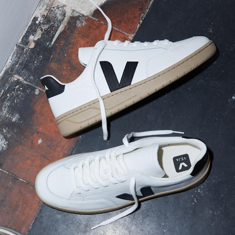 Veja V-12 LEATHER WHITE BLACK DUNE