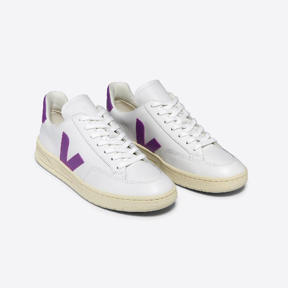 Veja V-12 LEATHER WHITE COSMOS