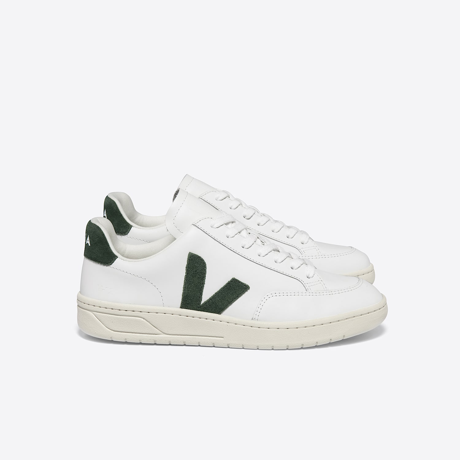 veja V-12 LEATHER WHITE CYPRUS
