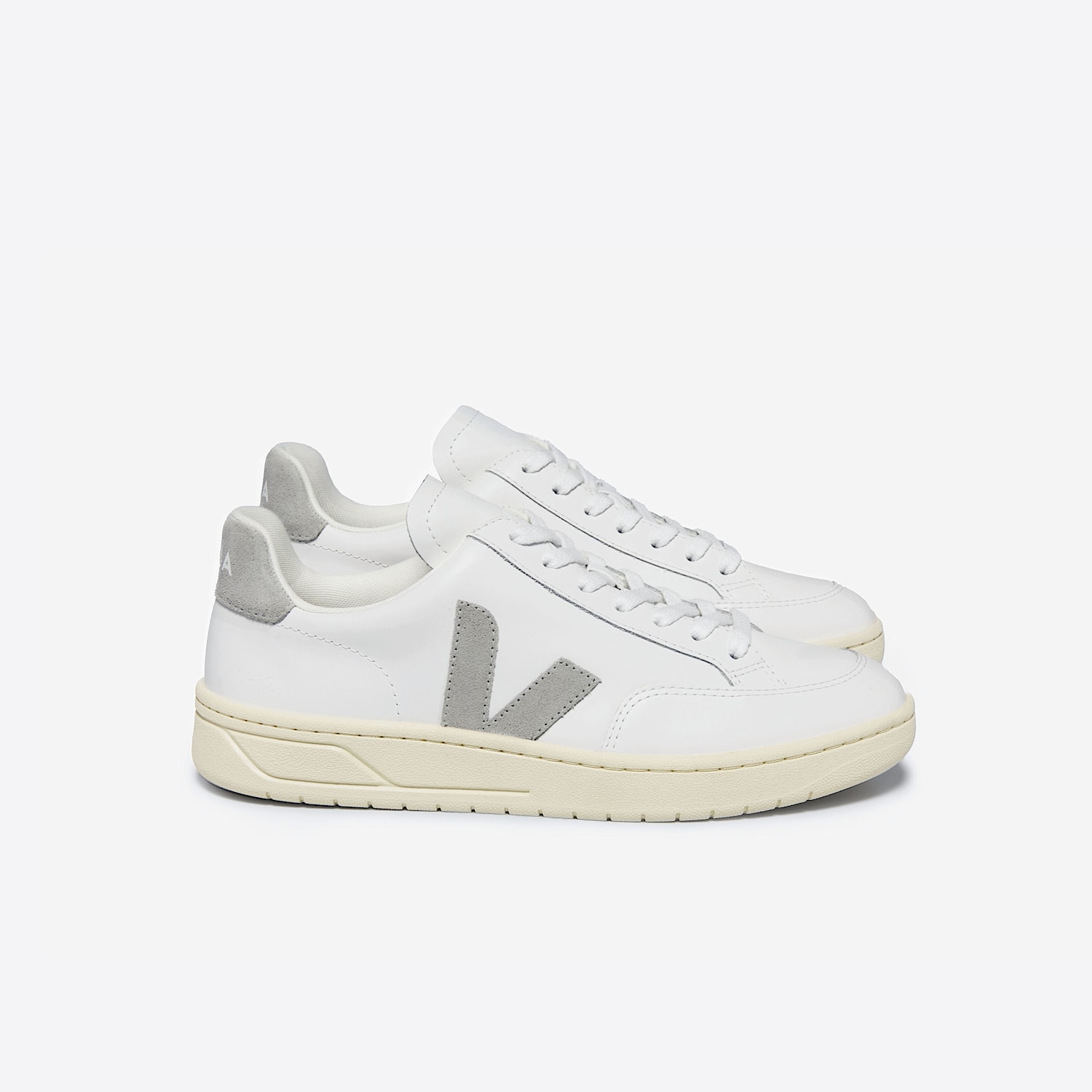 veja V-12 LEATHER WHITE LIGHT GREY