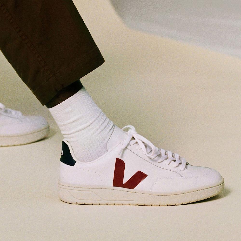 Veja V-12 LEATHER WHITE MARSALA NAUTICO