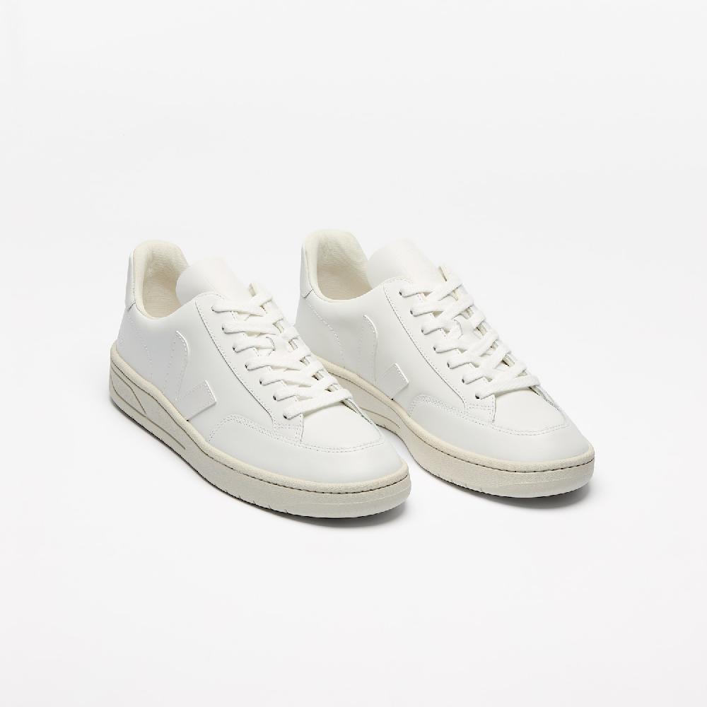 Veja V-12 LEATHER WHITE
