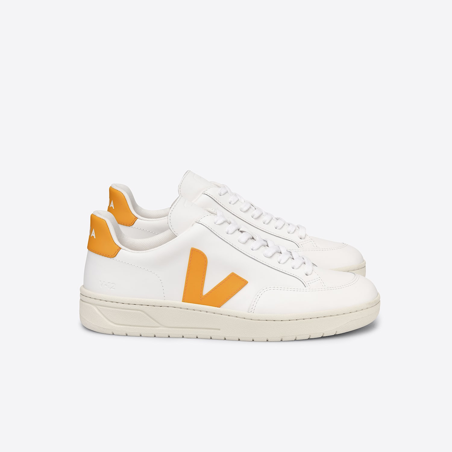 veja V-12 LEATHER WHITE OURO