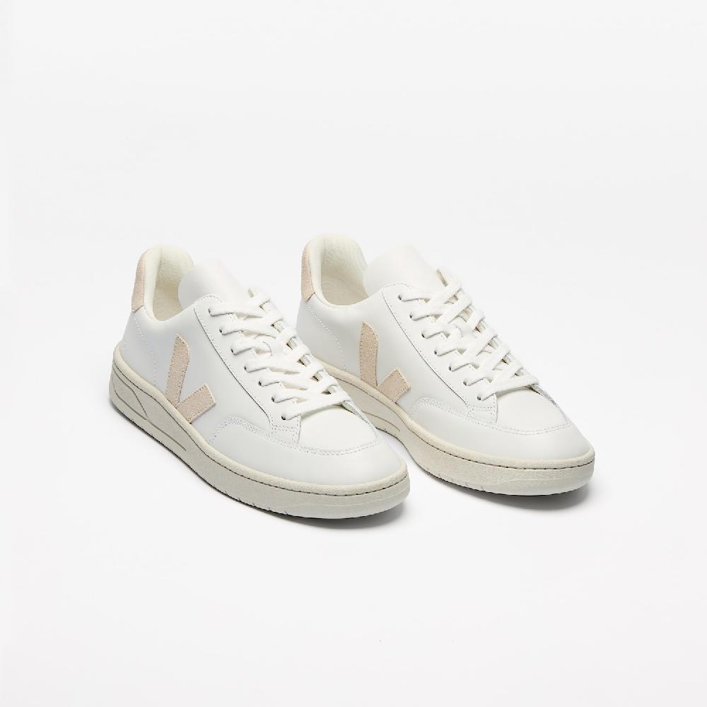 Veja V-12 LEATHER WHITE SABLE