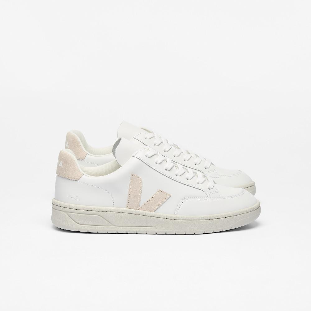 veja V-12 LEATHER WHITE SABLE