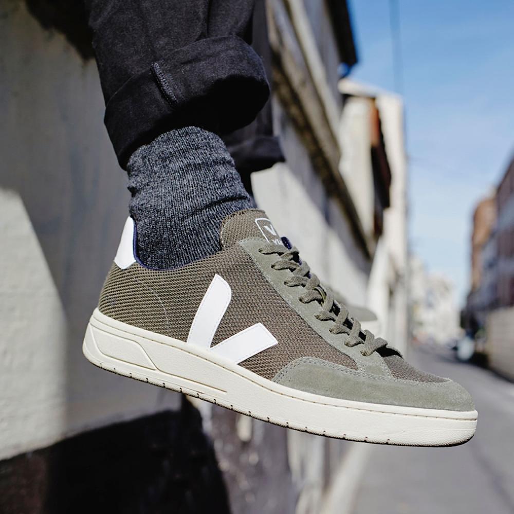 Veja V-12 VEGAN B-MESH OLIVE WHITE