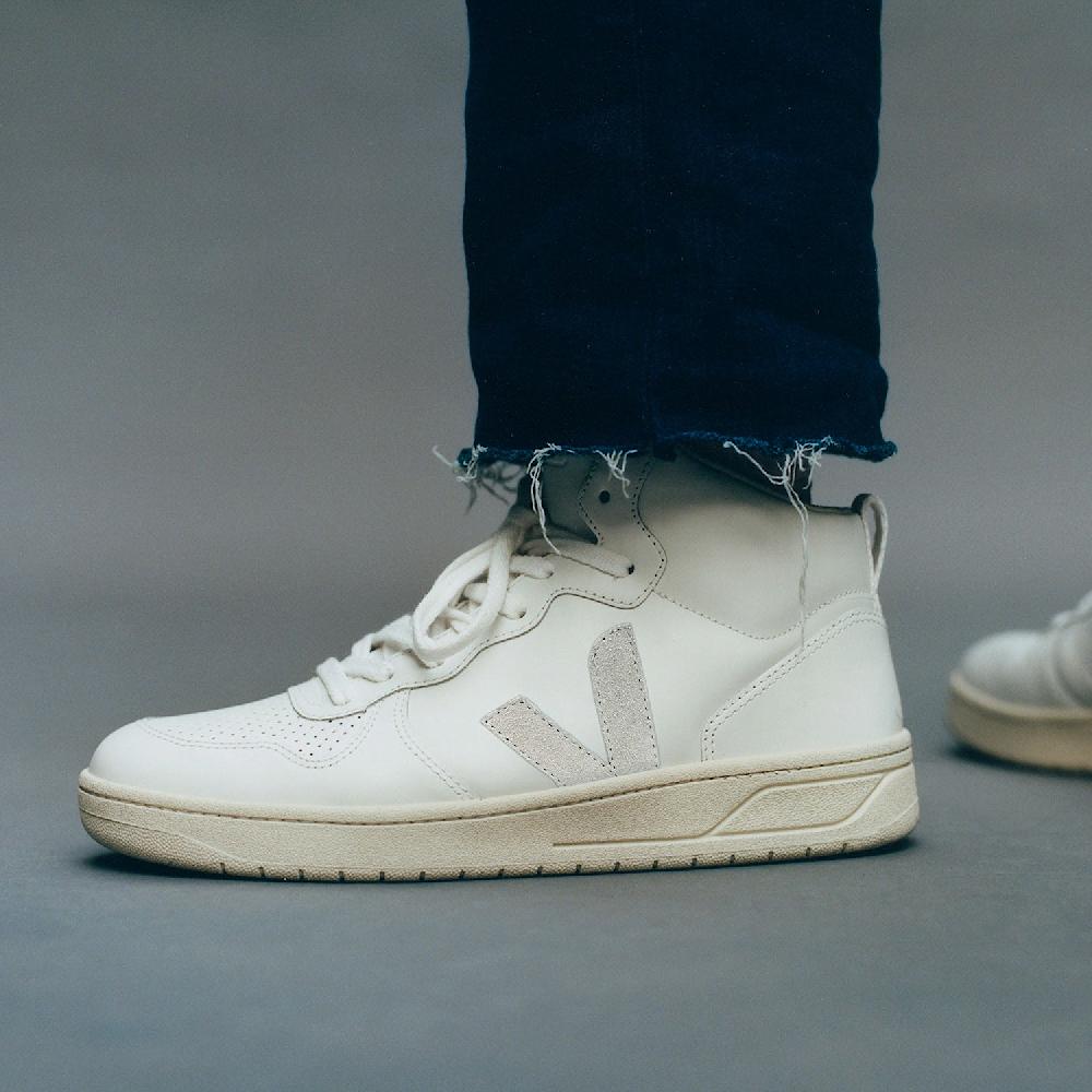 Veja V-15 LEATHER WHITE