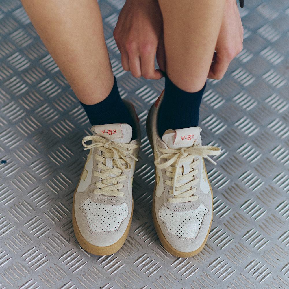 Veja V-82 LEATHER PURE CALCAIRE FURY