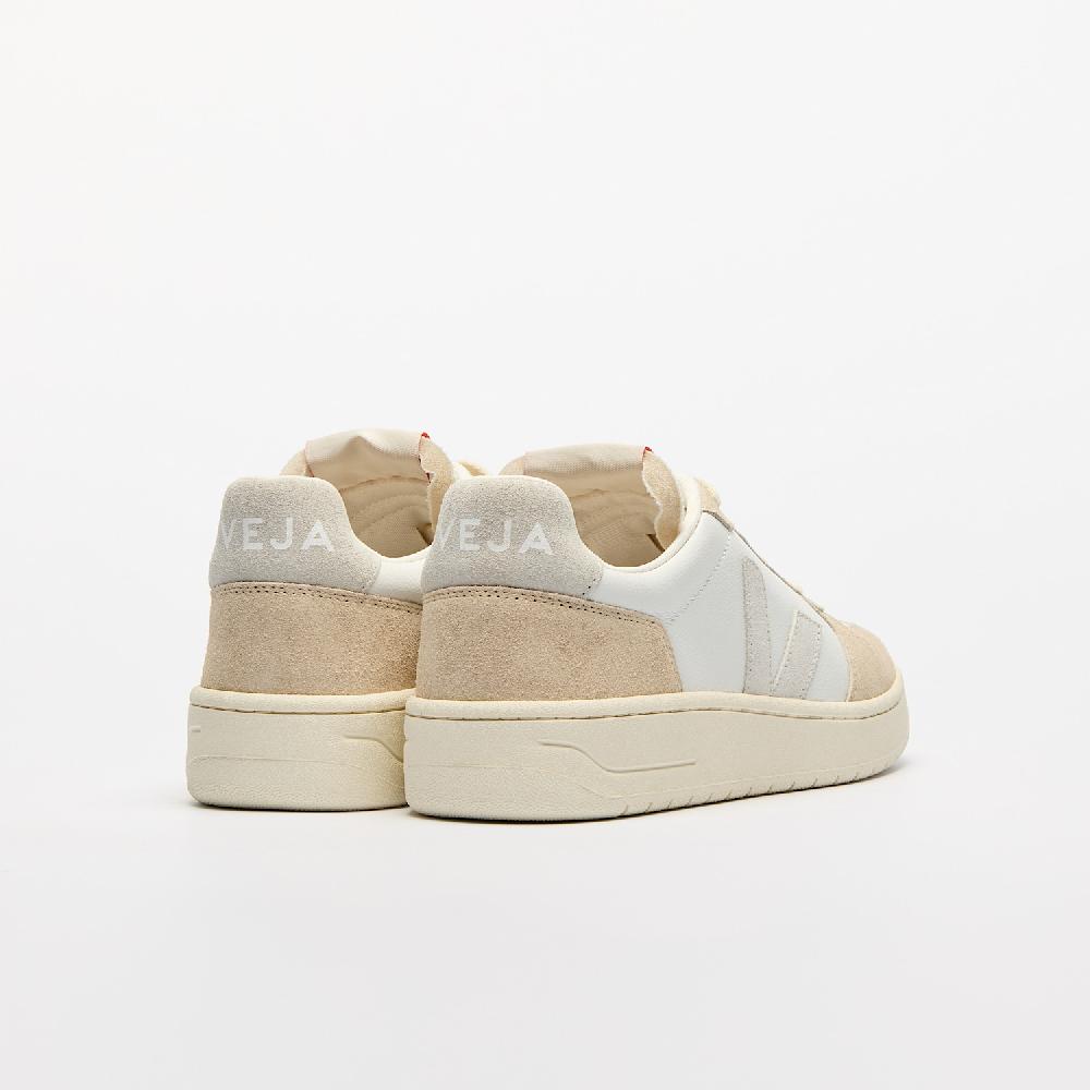 Veja V-82 LEATHER WHITE NATURAL ALMOND