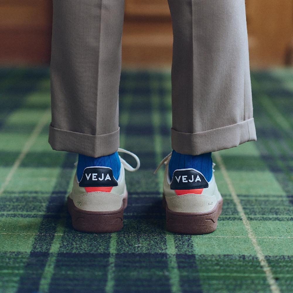 Veja V-90 LEATHER BEIGE ALMOND BLACK