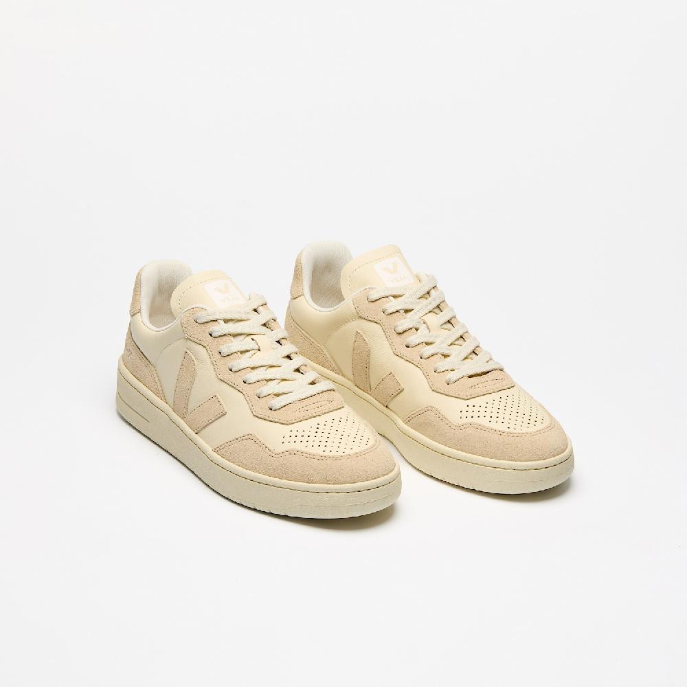 Veja V-90 LEATHER CASHEW OAT
