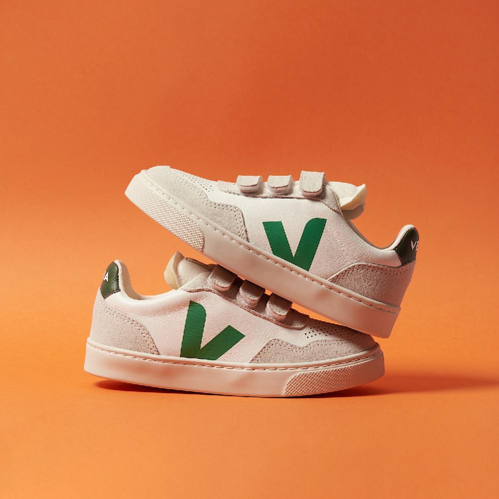 Veja V-90 LEATHER WHITE EMERAUDE