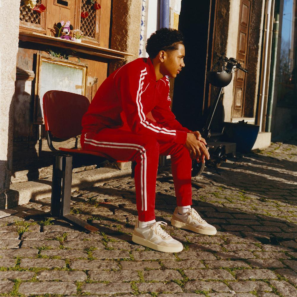 Veja V-90 LEATHER WHITE PIERRE ALMOND