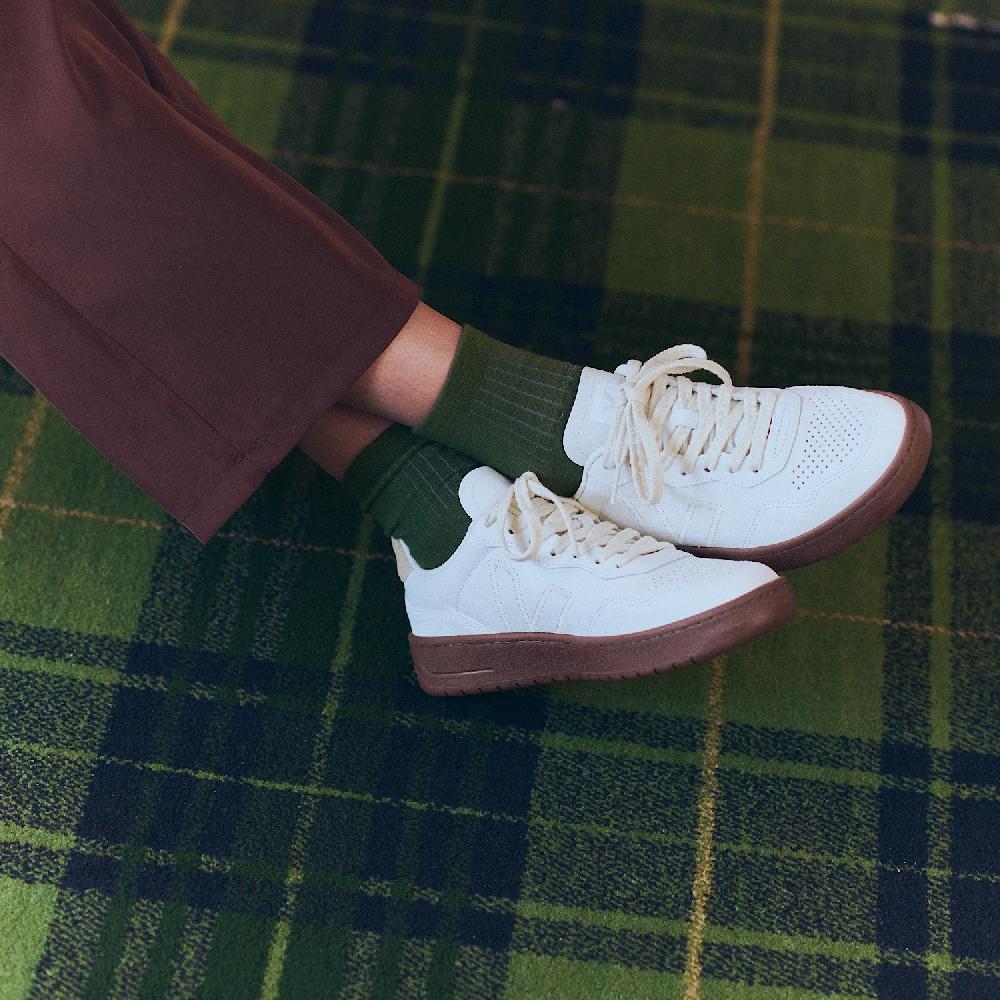 Veja V-90 LEATHER WHITE PIERRE ALMOND