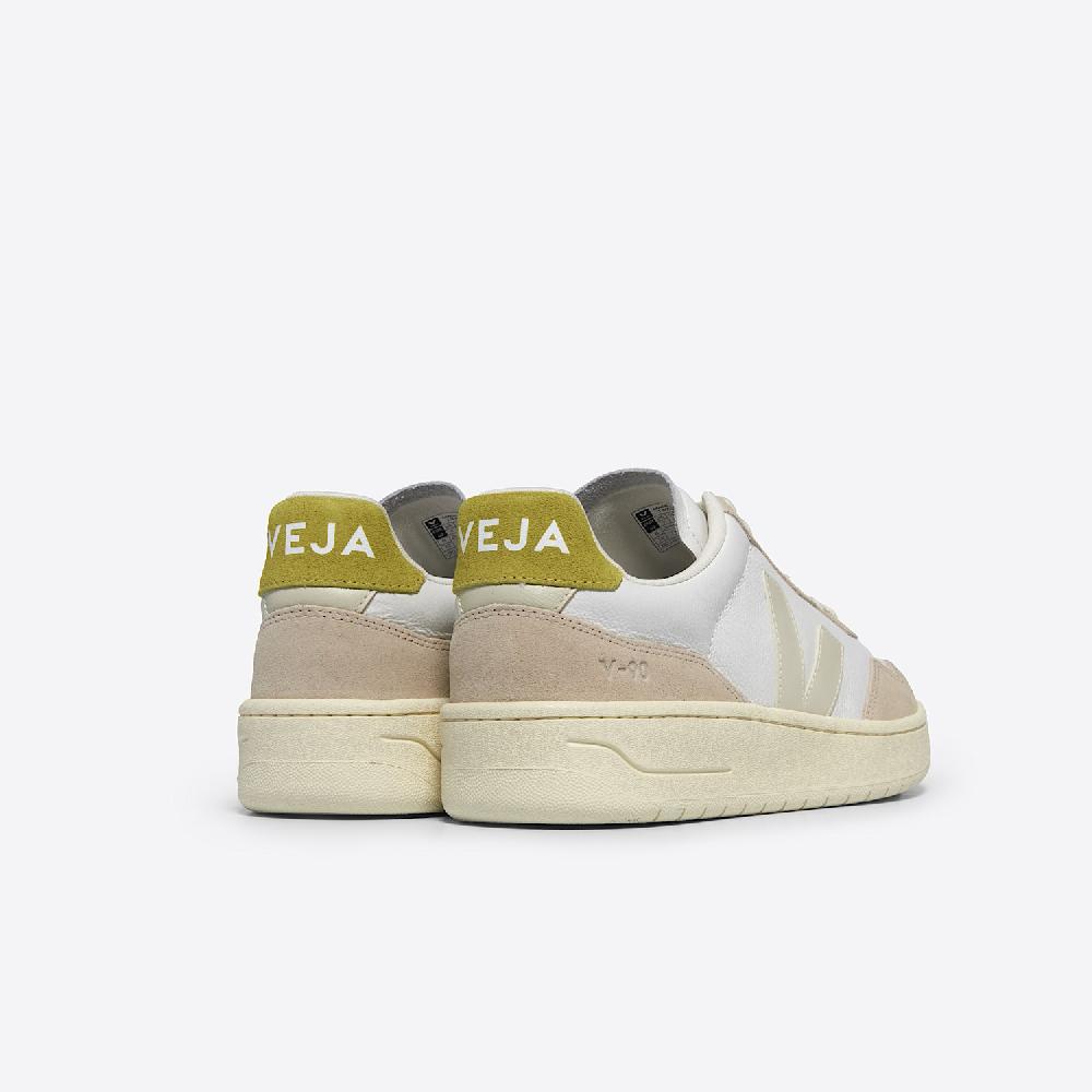 Veja V-90 LEATHER WHITE PIERRE LIQUOR