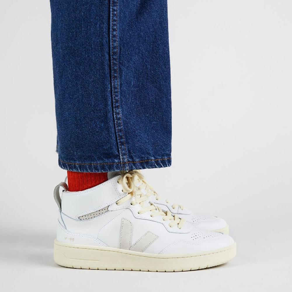Veja V-95 LEATHER WHITE NATURAL