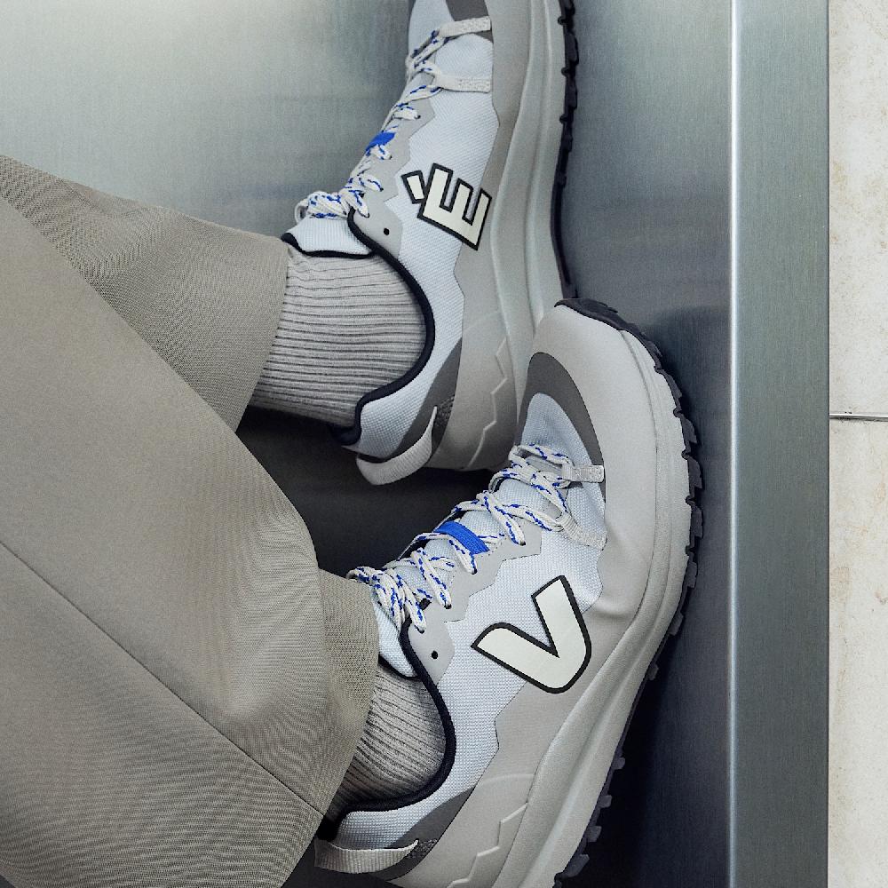 Veja VEJA X ÉTUDES SHARK