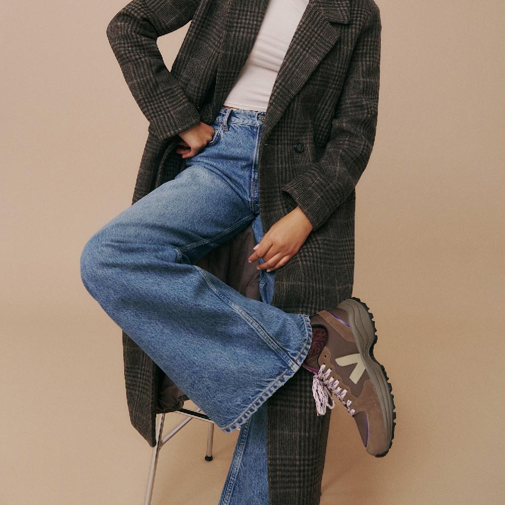 Veja VENTURI ALVEOMESH VEJA X REFORMATION WALNUT