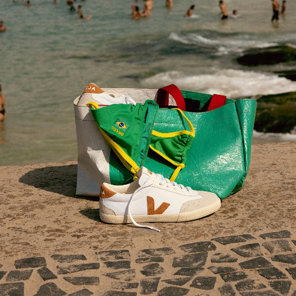 Veja VOLLEY CANVAS WHITE UMBER