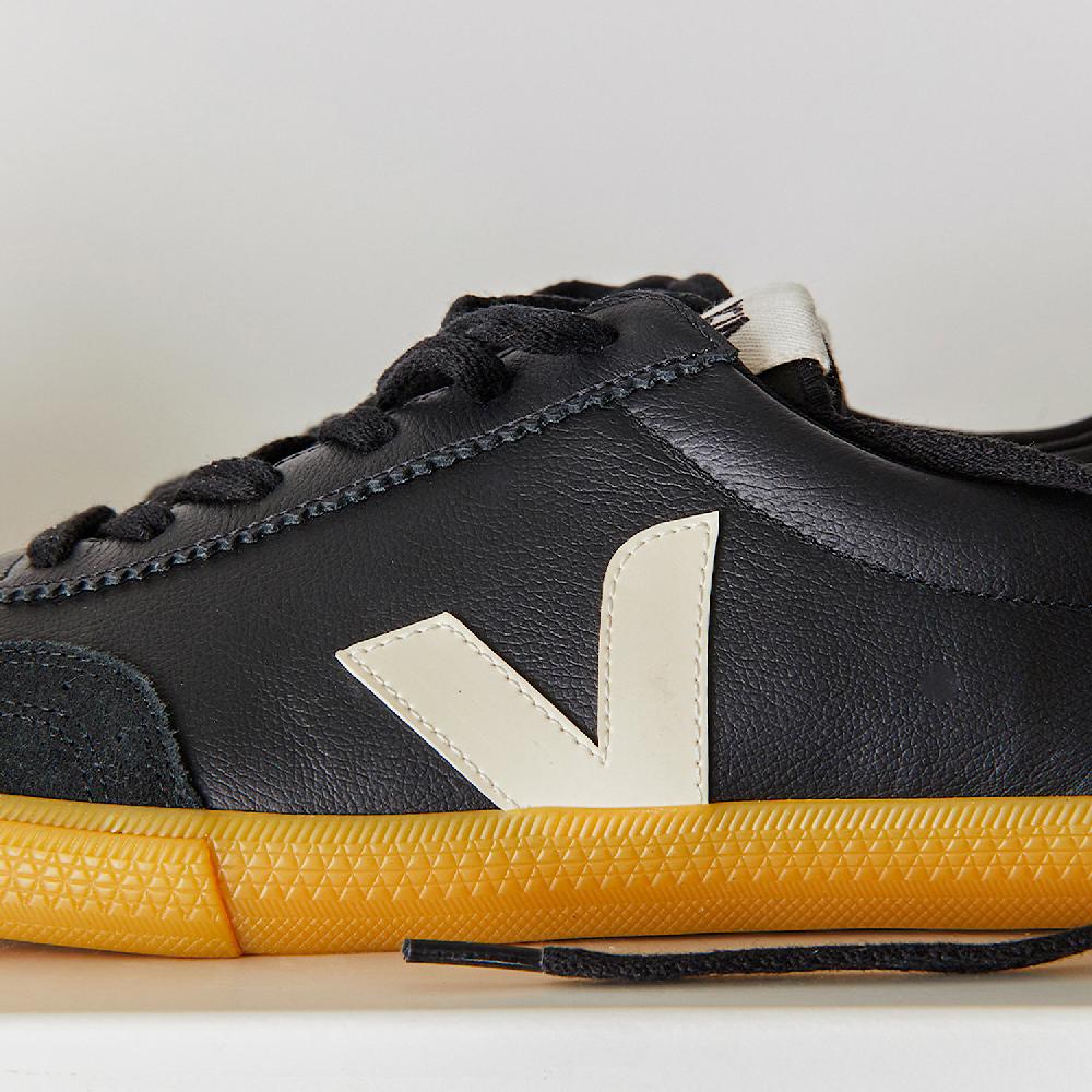 Veja VOLLEY LEATHER BLACK PIERRE