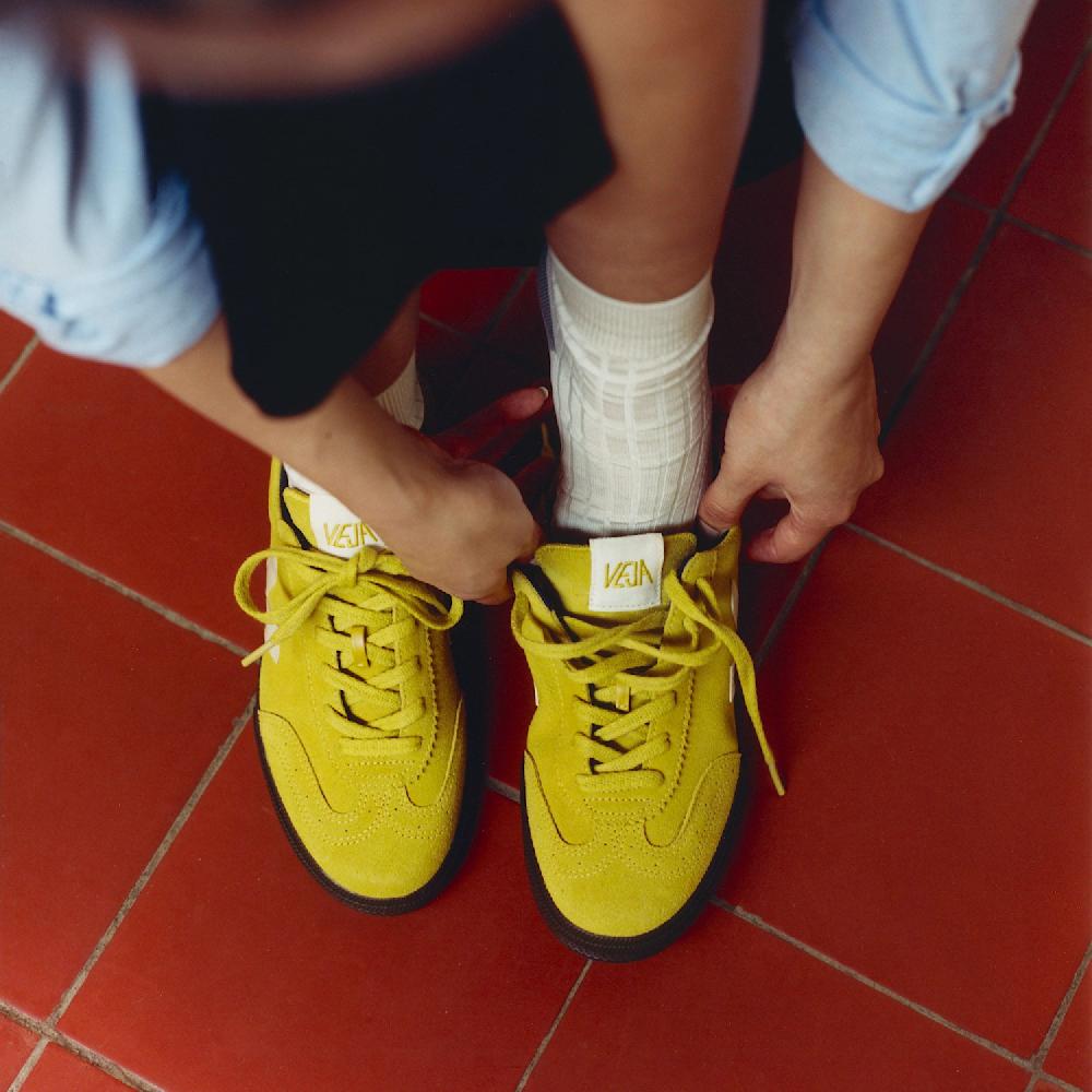 Veja VOLLEY SUEDE LIQUOR PIERRE EAGLE