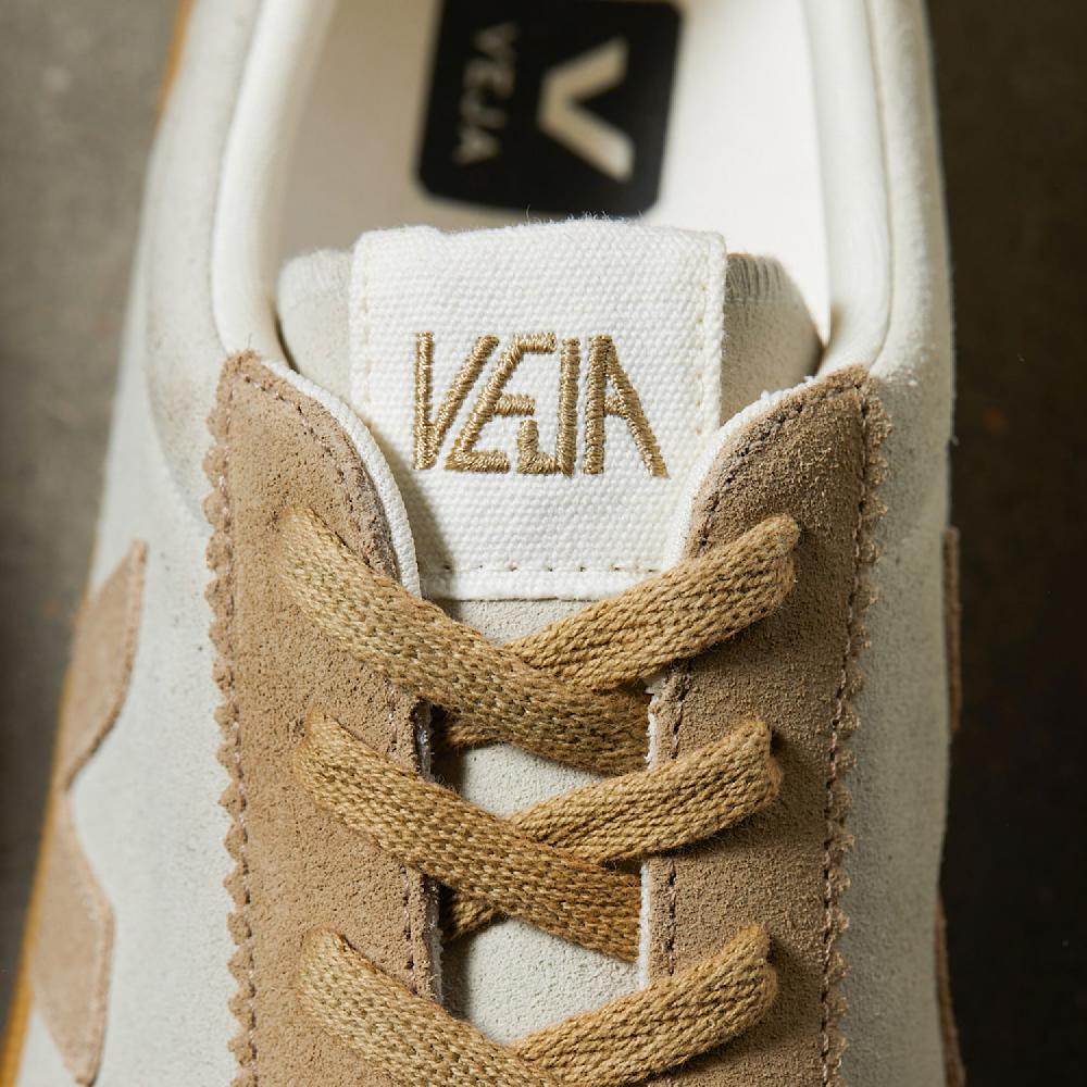 Veja VOLLEY SUEDE NATURAL SAHARA