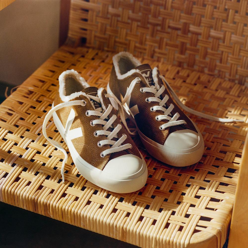 Veja WATA II LOW FURED SUEDE TENT PIERRE