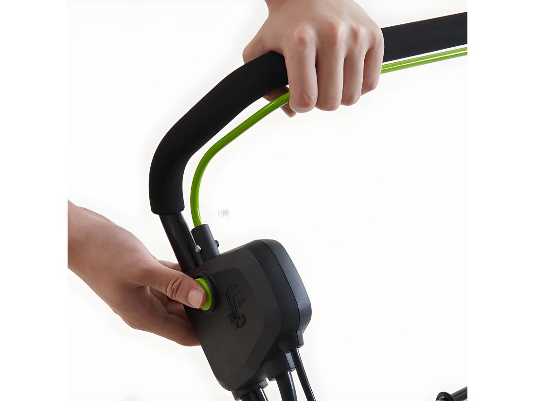 Vente Unique Brosseuse électrique Aspirante Pour Gazon Synthétique - GRAMI