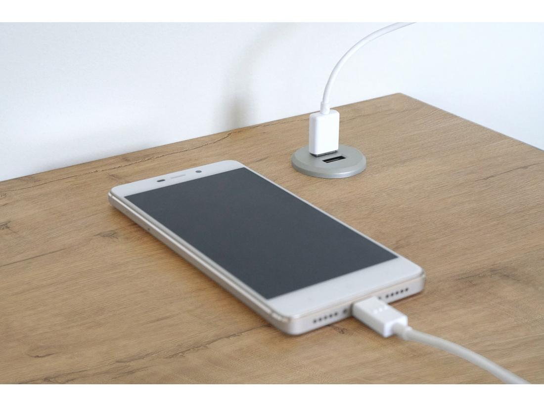Vente Unique Bureau Avec Ports USB En Aggloméré Finition Chêne Doré Et Pieds En Métal Noir - Longueur 135 X Profondeur 60 X Hauteur 76 Cm