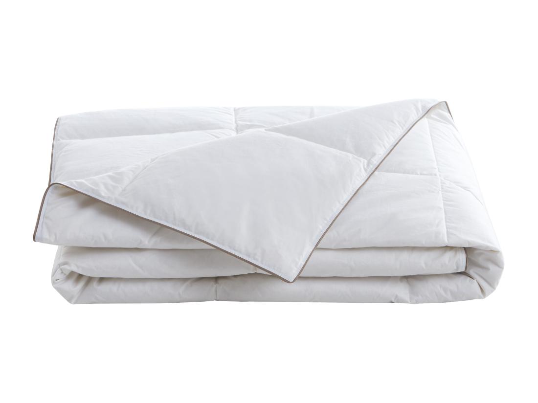 vente unique Couette anti-acariens enveloppe 100% percale - 220 x 240 cm - garnissage plumettes et duvet - 300 g/m2 - Blanc passepoil taupe - FEATH de PALACIO