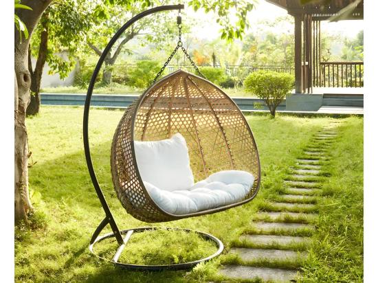 vente unique Fauteuil suspendu 2 places en résine tressée - Beige et coussin blanc - VAHINA de MYLIA