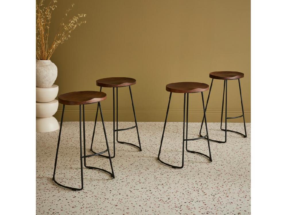 Vente Unique Lot De 4 Tabourets De Bars Bois De Manguier Teinté Noyer Et Acier. Avec Repose Pieds. 65cm