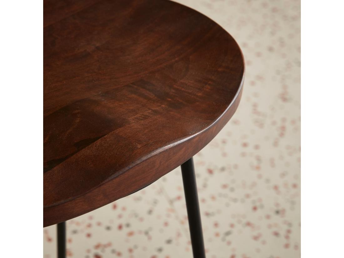 vente unique Lot de 4 tabourets de bars bois de manguier teinté noyer et acier. avec repose pieds. 65cm