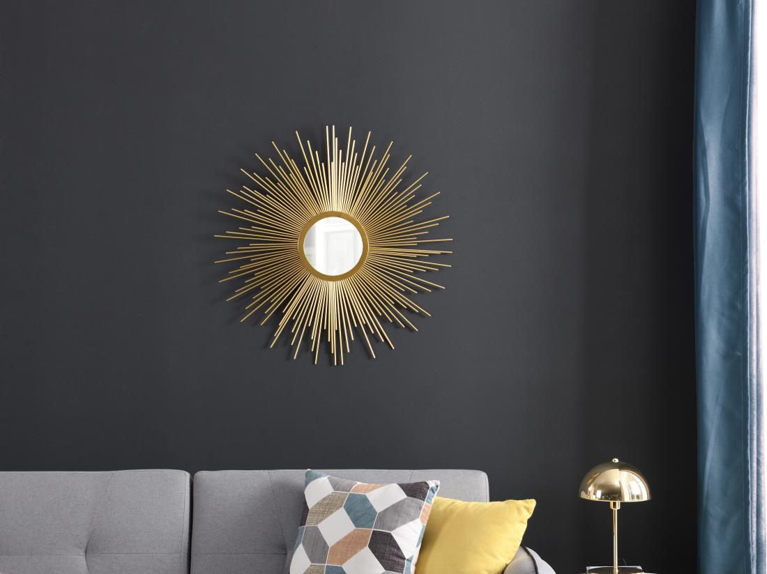 vente unique Miroir mural soleil en métal - D. 70 cm - Doré - LEVANZO