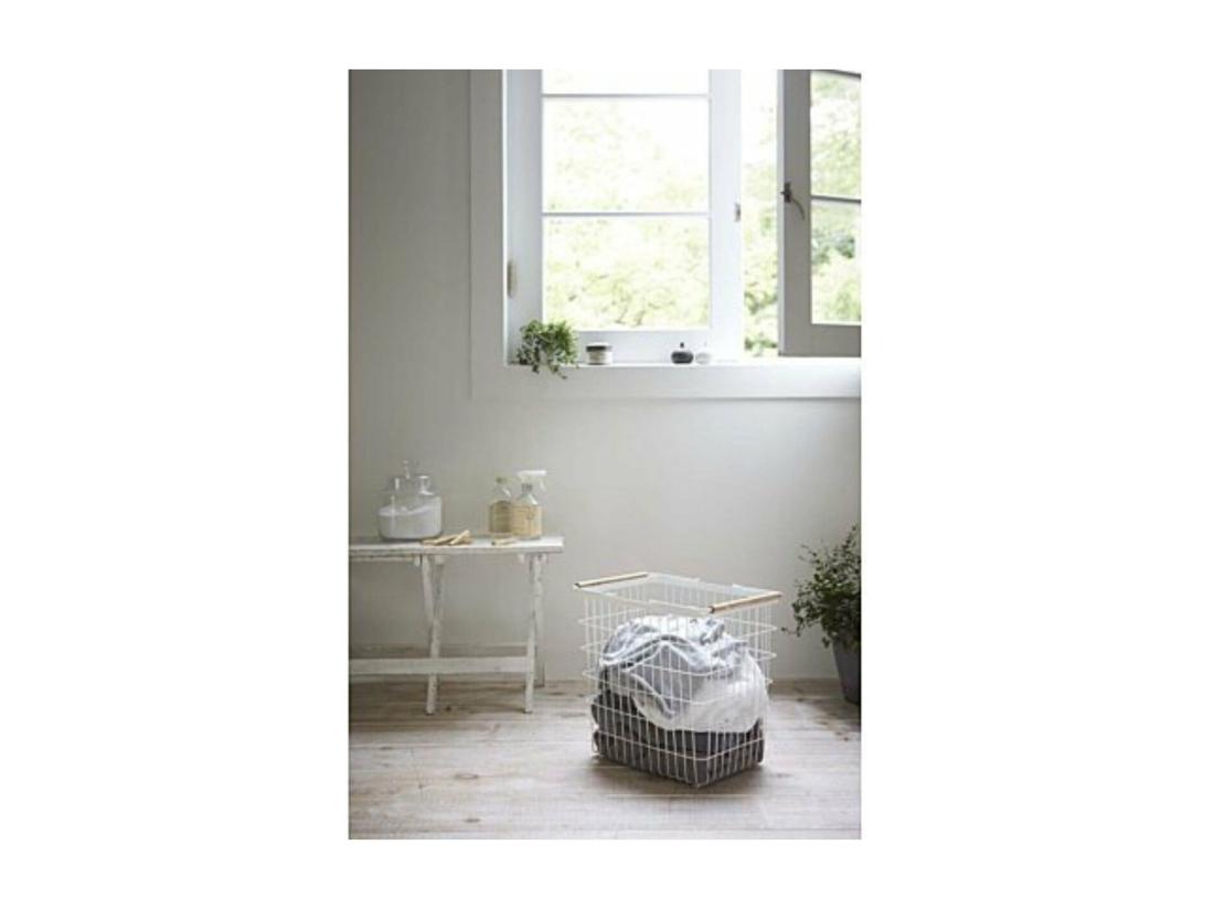 Vente Unique Panier à Linge Métal Blanc Avec Anses En Bois H38.5cm